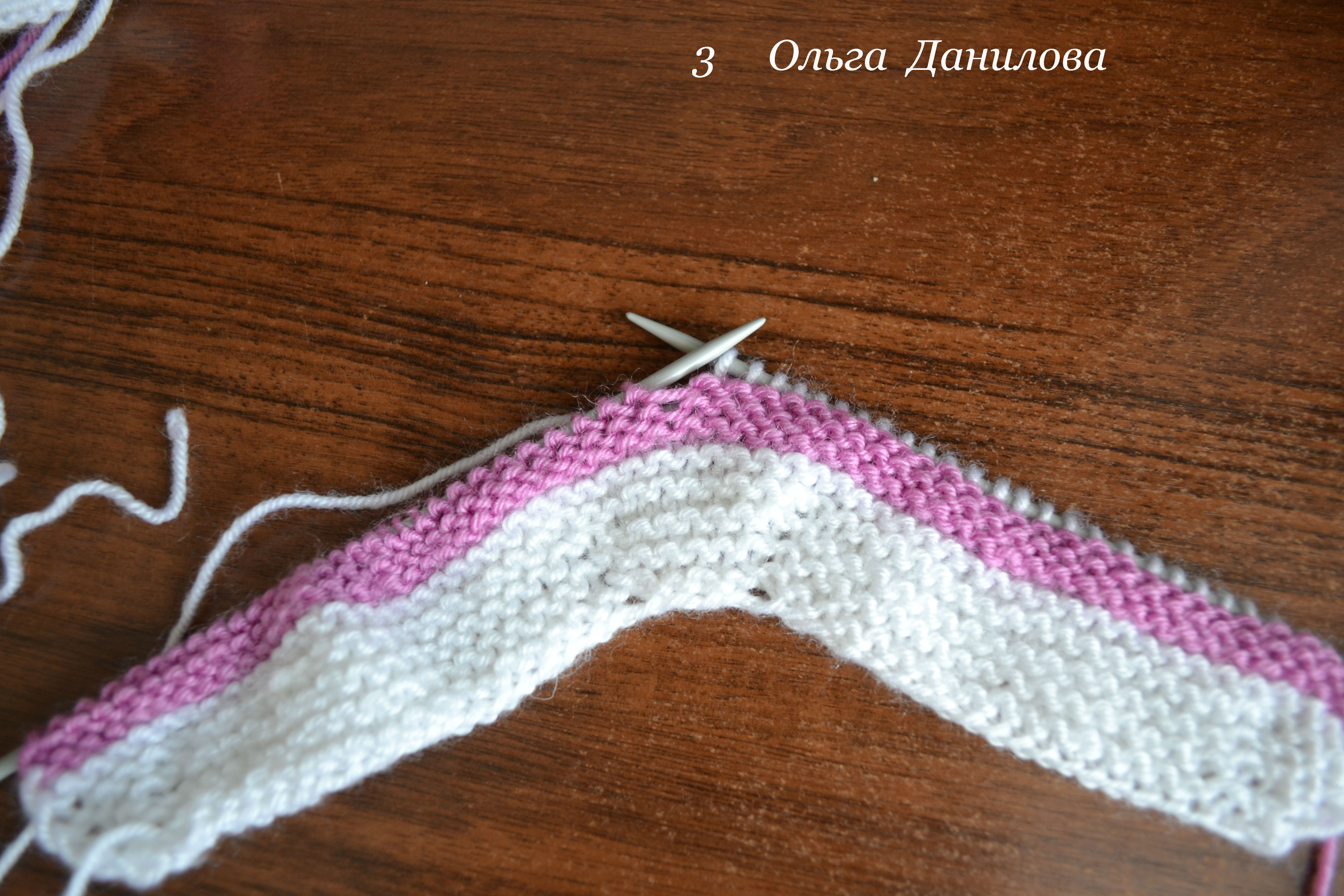 How-to-Make-Pretty-Knitted-Baby-Booties-3.jpg
