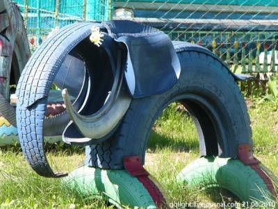 Repurpose-Old-Tire-into-Animal-Themed-Garden-Decor-14.jpg