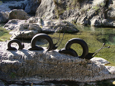 Repurpose-Old-Tire-into-Animal-Themed-Garden-Decor-20.jpg