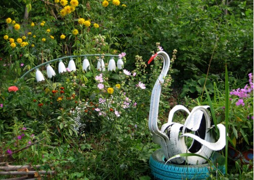 Repurpose-Old-Tire-into-Animal-Themed-Garden-Decor-26.jpg