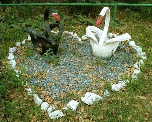 Repurpose-Old-Tire-into-Animal-Themed-Garden-Decor-36.jpg