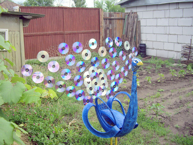 Repurpose-Old-Tire-into-Animal-Themed-Garden-Decor-41.jpg