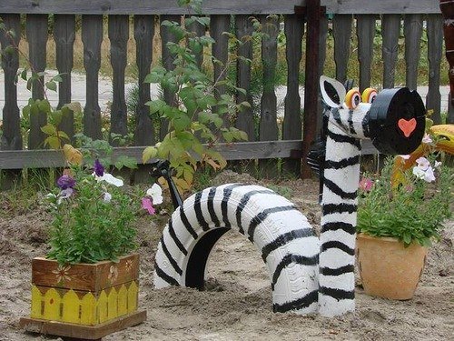 Repurpose-Old-Tire-into-Animal-Themed-Garden-Decor-5.jpg