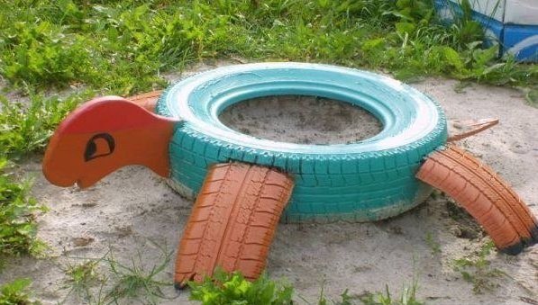 Repurpose-Old-Tire-into-Animal-Themed-Garden-Decor-7.jpg