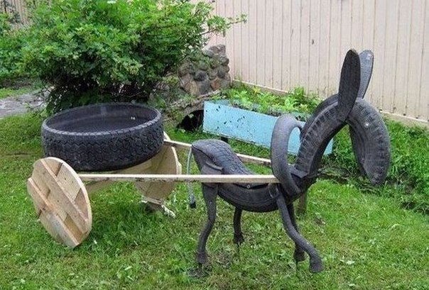 Repurpose-Old-Tire-into-Animal-Themed-Garden-Decor-8.jpg