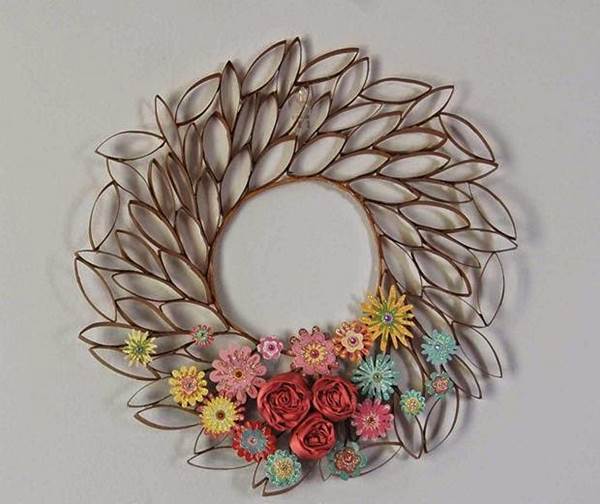 How to DIY Toilet Paper Roll Flower Wall Art | iCreativeIdeas.com