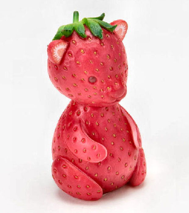 Creative-Animals-Made-of-Fruits-And-Vegetables-26.jpg