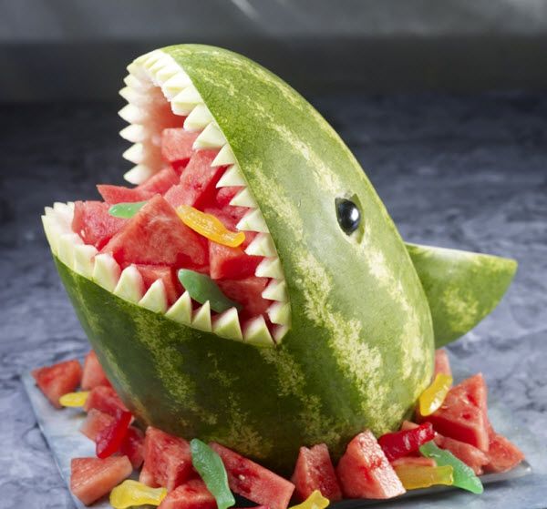 Creative-Animals-Made-of-Fruits-And-Vegetables-31.jpg