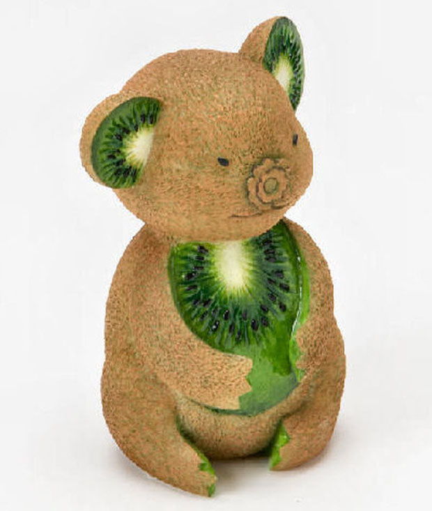 Creative-Animals-Made-of-Fruits-And-Vegetables-4.jpg