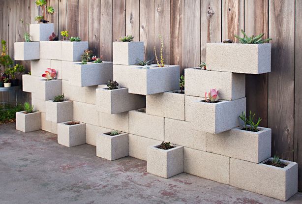 Outdoor Uses for Cinder Blocks| Cinder Blocks, How to Use Cinderblocks, Things to Do With Cinder Blocks, Crafting With Cinder Blocks, Outdoor Uses for Cinderblocks, Outdoor DIY Projects, Popular Pin, Outdoor Living