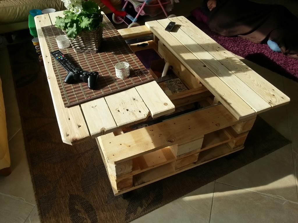 16 Creative and Functional DIY Pallet Furniture Ideas and Projects