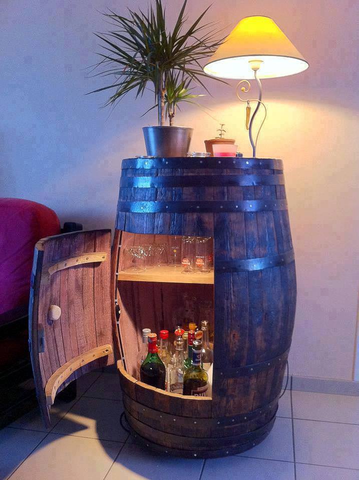 16 Great DIY Ideas for Indoor and Outdoor Wine Bars