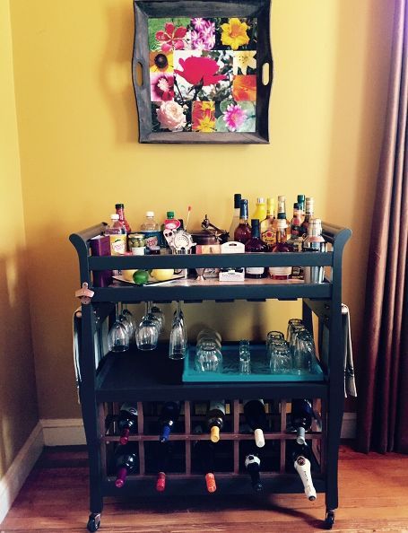 16 Great DIY Ideas for Indoor and Outdoor Wine Bars