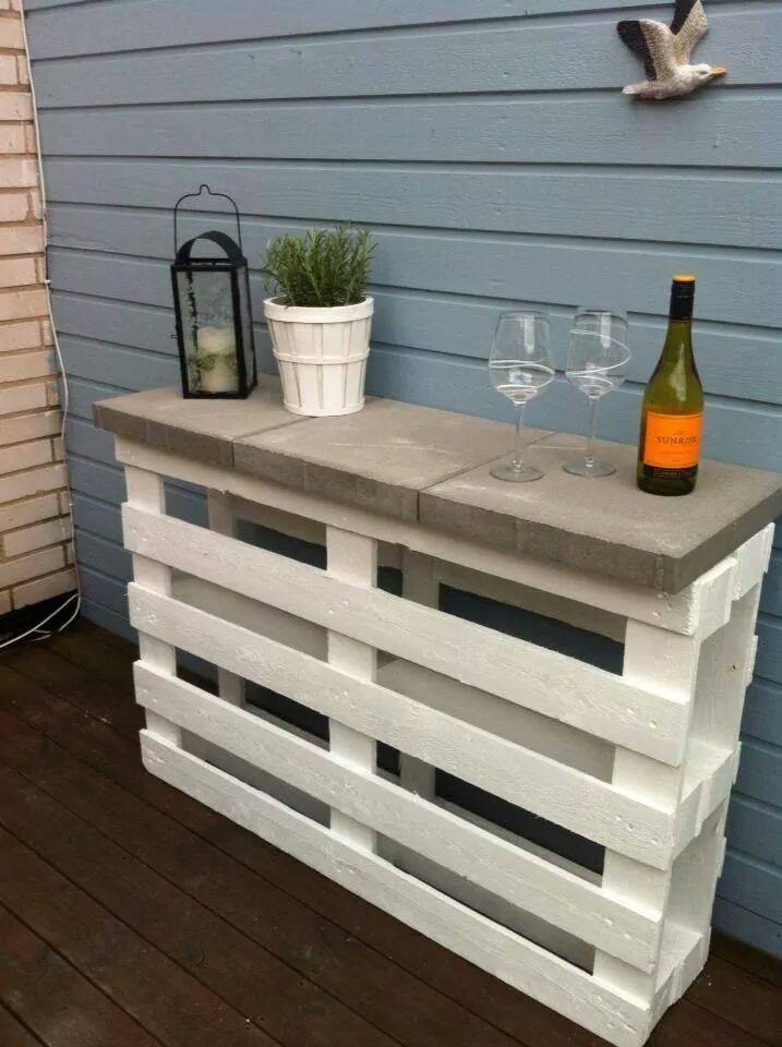 16 Great DIY Ideas for Indoor and Outdoor Wine Bars