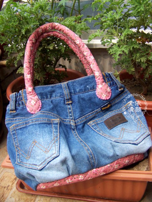 How to DIY Easy Handbag from Old Jeans
