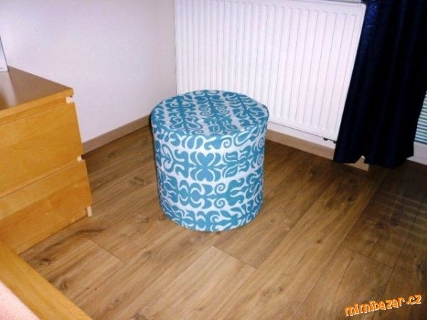 How to DIY Simple Ottoman from Plastic Bottles