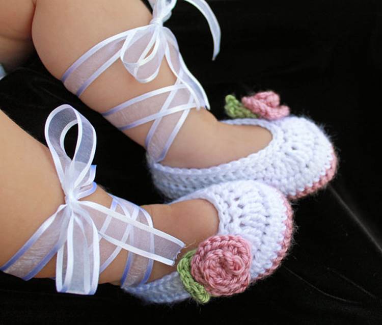 crochet baby ballet slippers