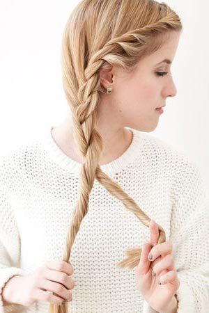 How to DIY Simple Side Braid Hairstyle