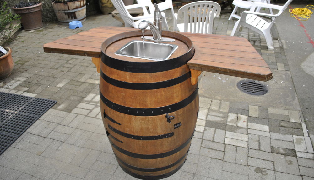 36 Creative DIY Ideas to Upcycle Old Wine Barrels