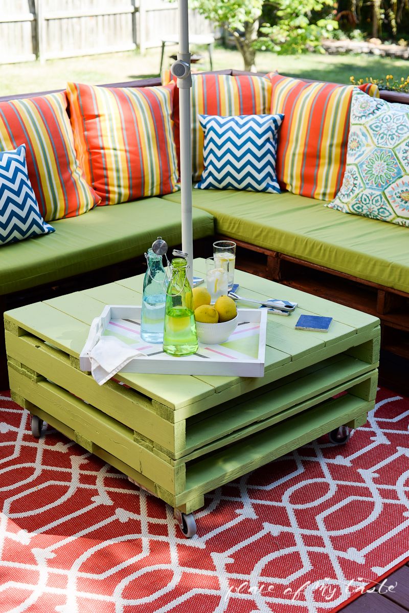 30+ Creative Pallet Furniture DIY Ideas and Projects