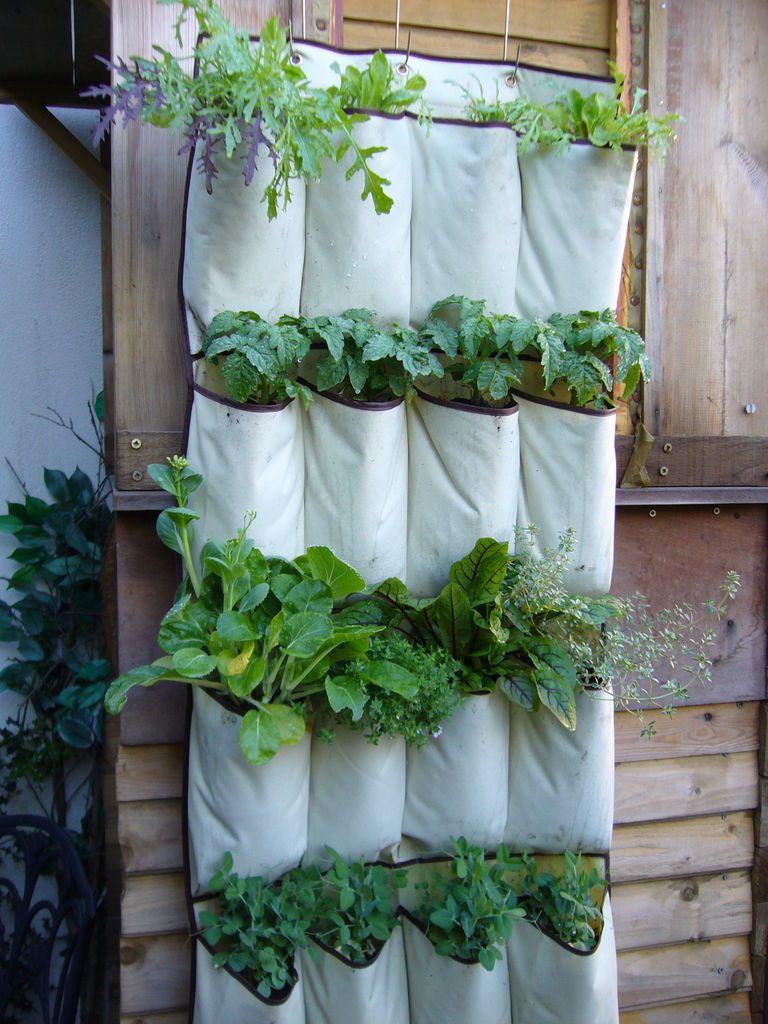 40+ Creative DIY Garden Containers and Planters from Recycled Materials