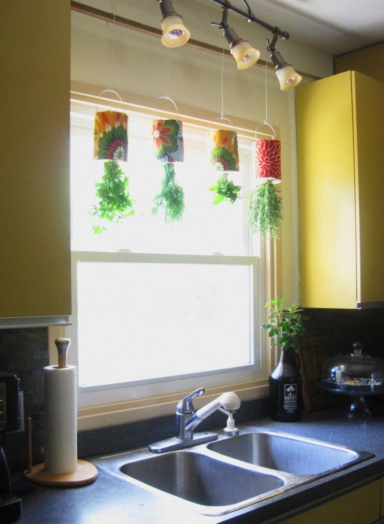 35+ Creative DIY Herb Garden Ideas --> DIY Hanging Herb Garden