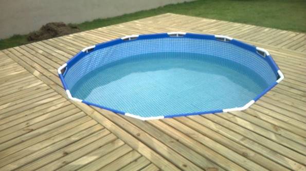 Creative Ideas - DIY Above Ground Swimming Pool With Pallet Deck 3