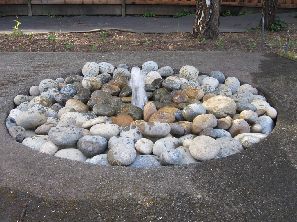 40+ Creative DIY Water Features For Your Garden - i ...