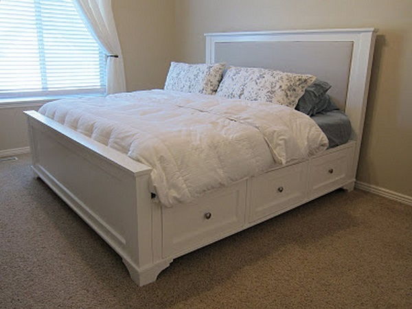 25 Creative Diy Bed Projects With Free, Diy King Bed Frame With Storage